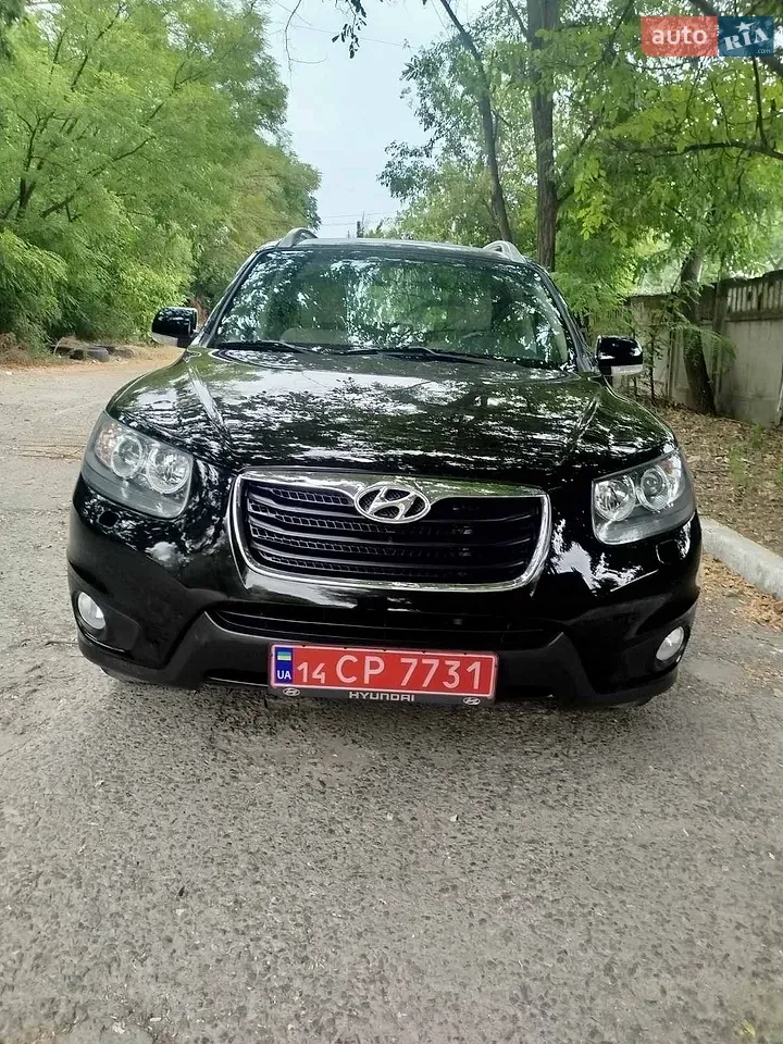 Hyundai Santa Fe 2010 photo 2