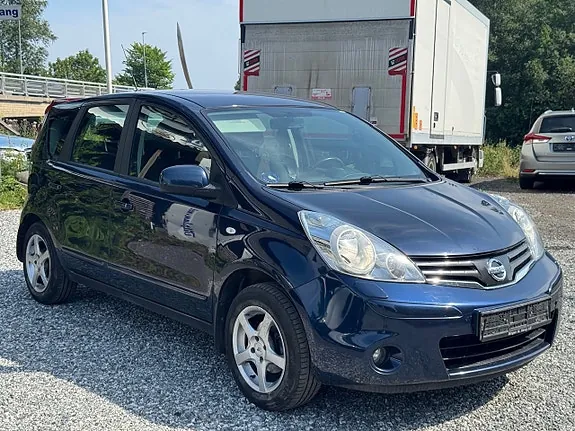 Nissan Note 2010 photo 2