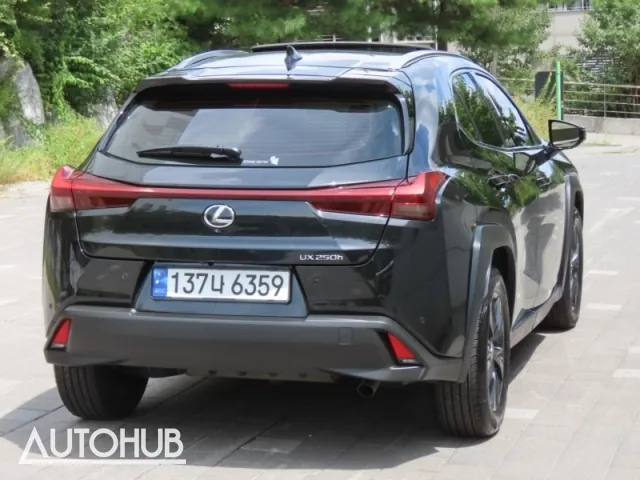 Lexus Ux 2023 photo 3