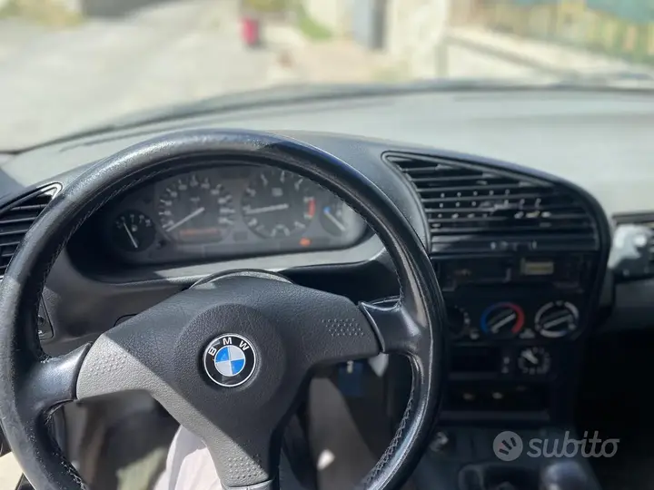 BMW E36 1993 photo 4