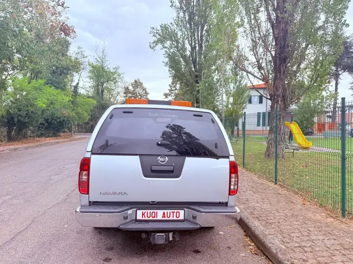 Nissan Navara 2010 photo 4