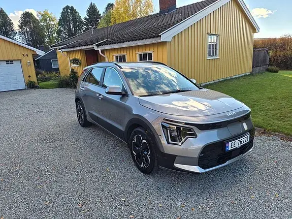 Kia Niro 2023 photo 2