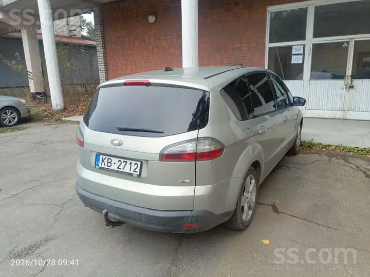Ford S-Max 2009 photo 4