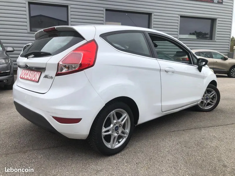 Ford Fiesta 2013 photo 3