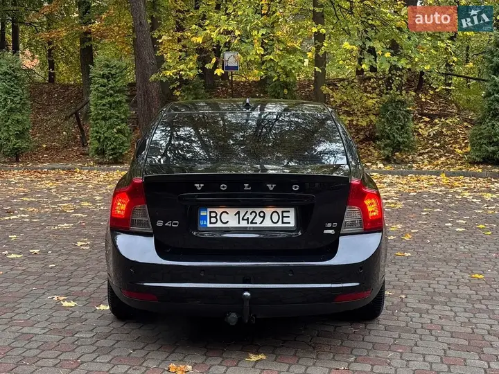 Volvo S40 2010 photo 5
