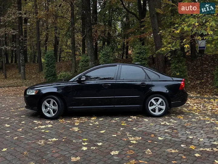 Volvo S40 2010 photo 3