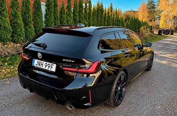 BMW 330E 2023 photo 4