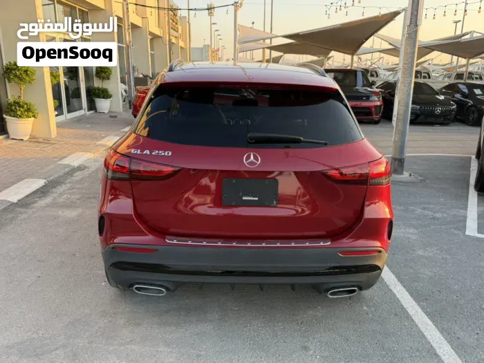 Mercedes-Benz Gla Class 2023 photo 4