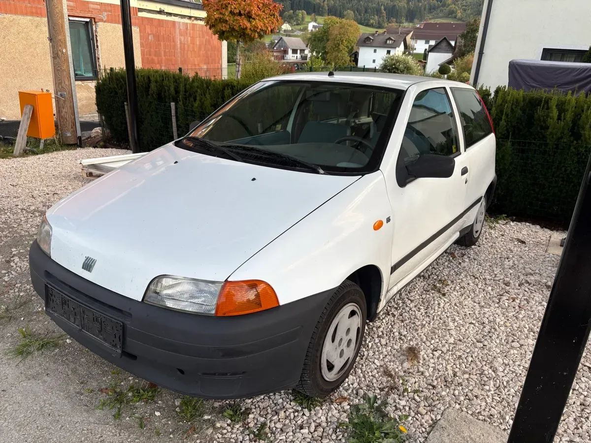 Fiat Punto 1996 photo 3