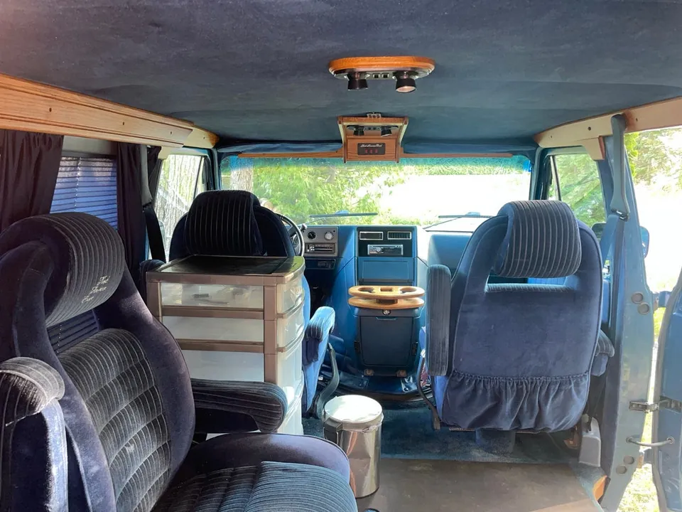 Chevrolet G20 1990 photo 5