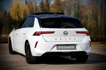 Opel Astra 2023 photo 3