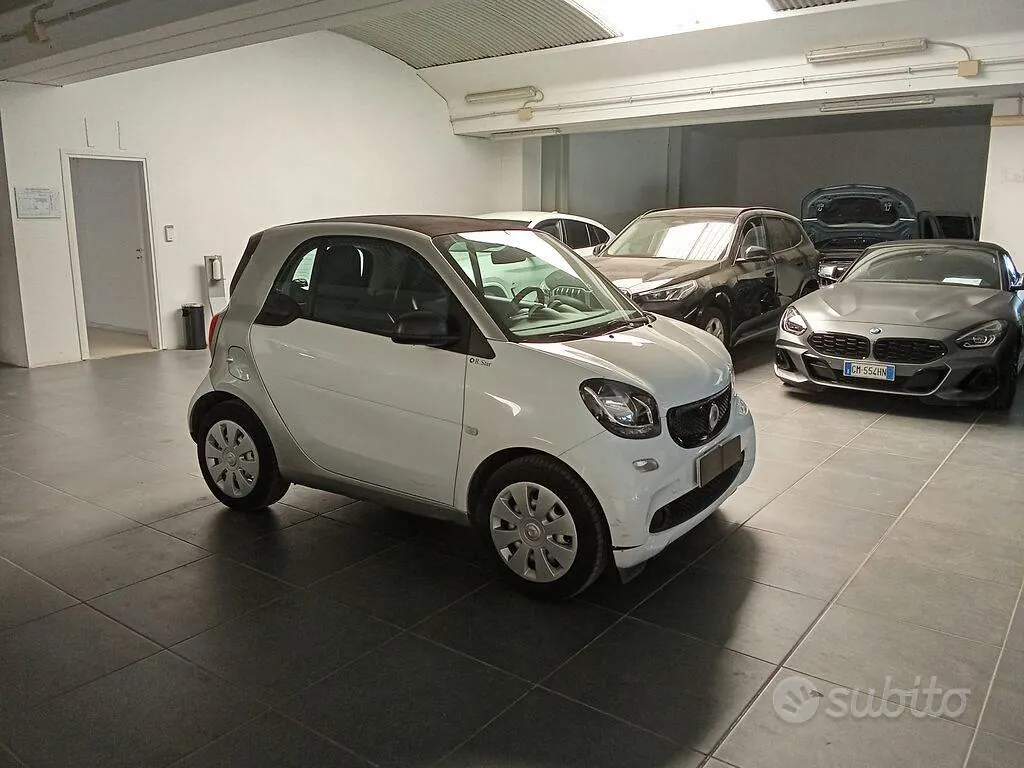 Smart Fortwo 2019 photo 4
