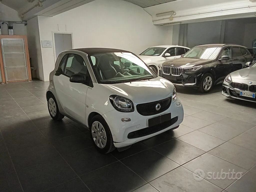 Smart Fortwo 2019 photo 3