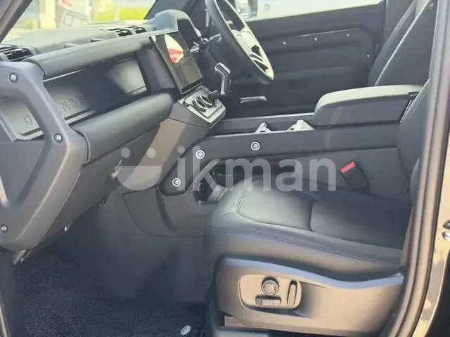 Land Rover Defender 2026 photo 5