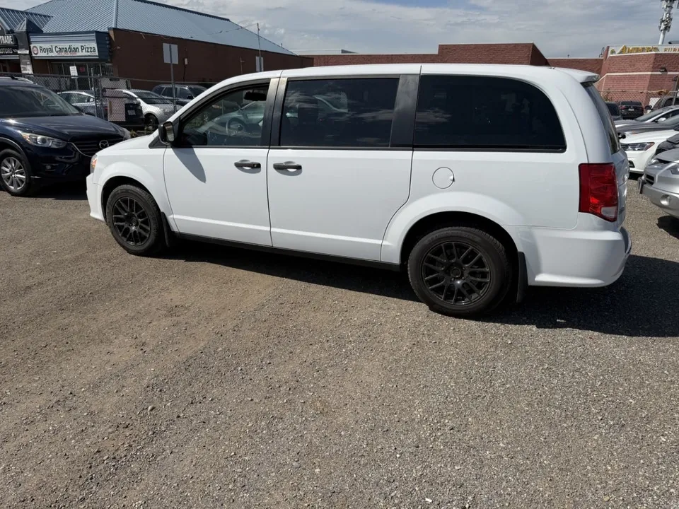 Dodge Grand Caravan 2018 photo 4