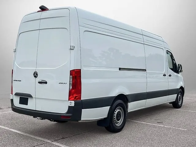 Mercedes-Benz Sprinter 2025 photo 5