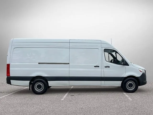 Mercedes-Benz Sprinter 2025 photo 4