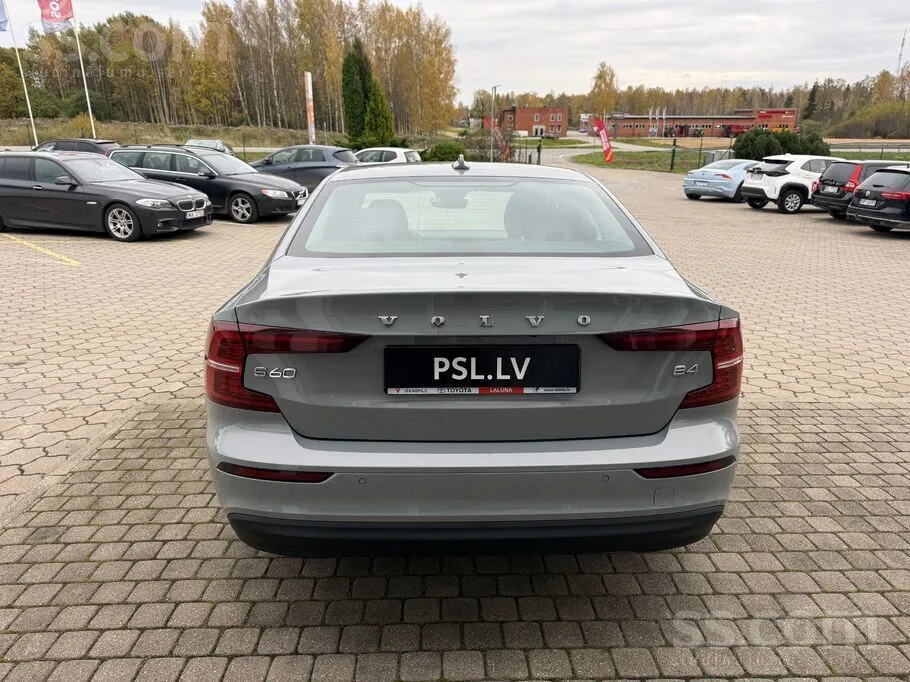 Volvo S60 2024 photo 5