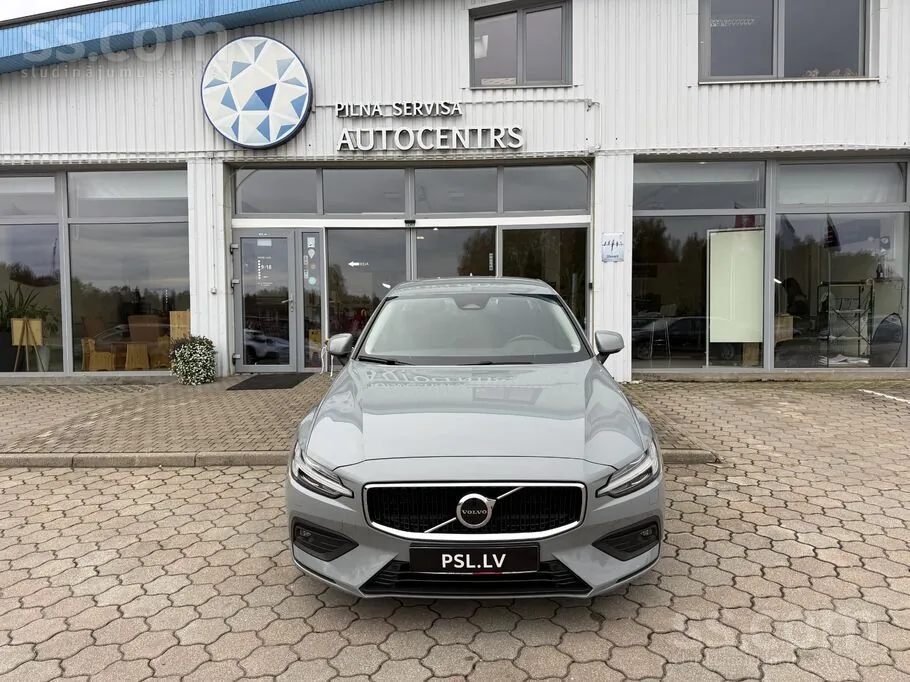 Volvo S60 2024 photo 2