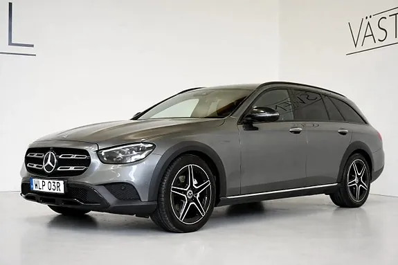 Mercedes-Benz E220 2022 photo 3