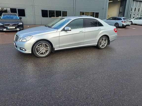 Mercedes-Benz E250 2010 photo 2