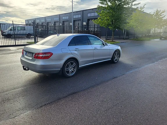 Mercedes-Benz E250 2010 photo 3