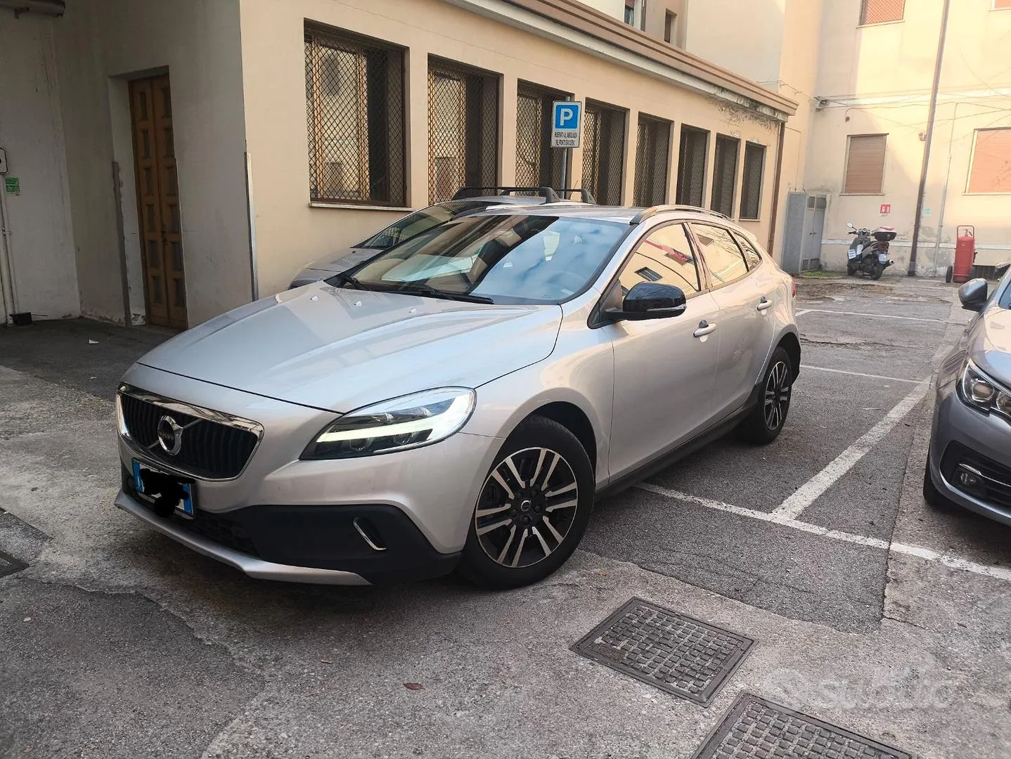 Volvo V40