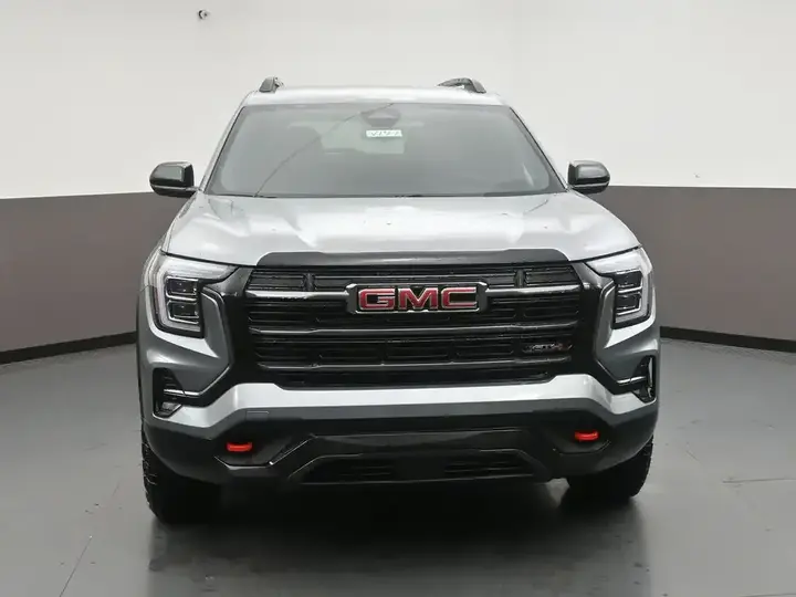 GMC Terrain 2027 photo 2