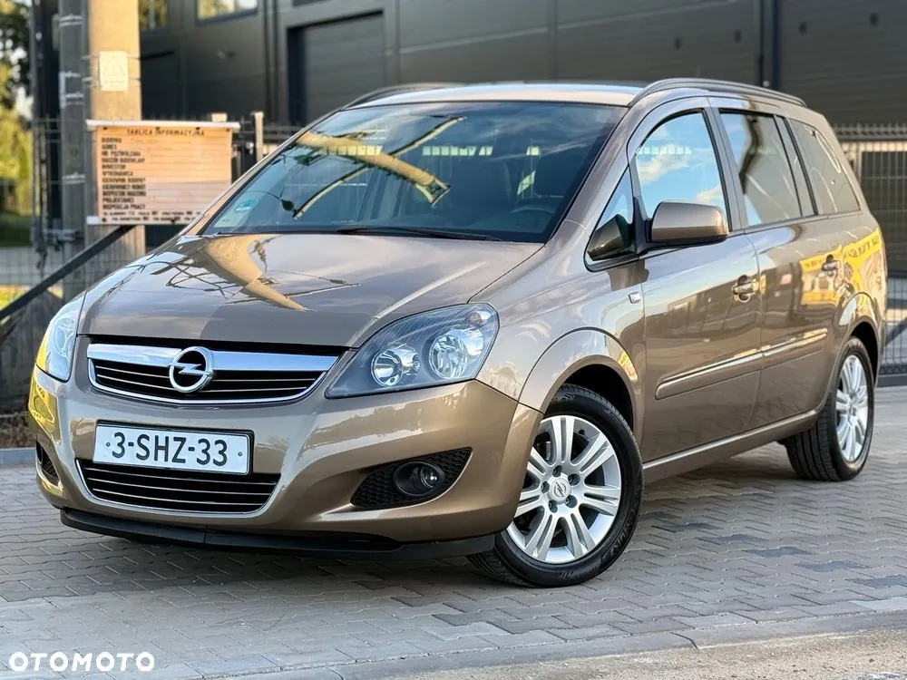 Opel Zafira 2013 photo 2