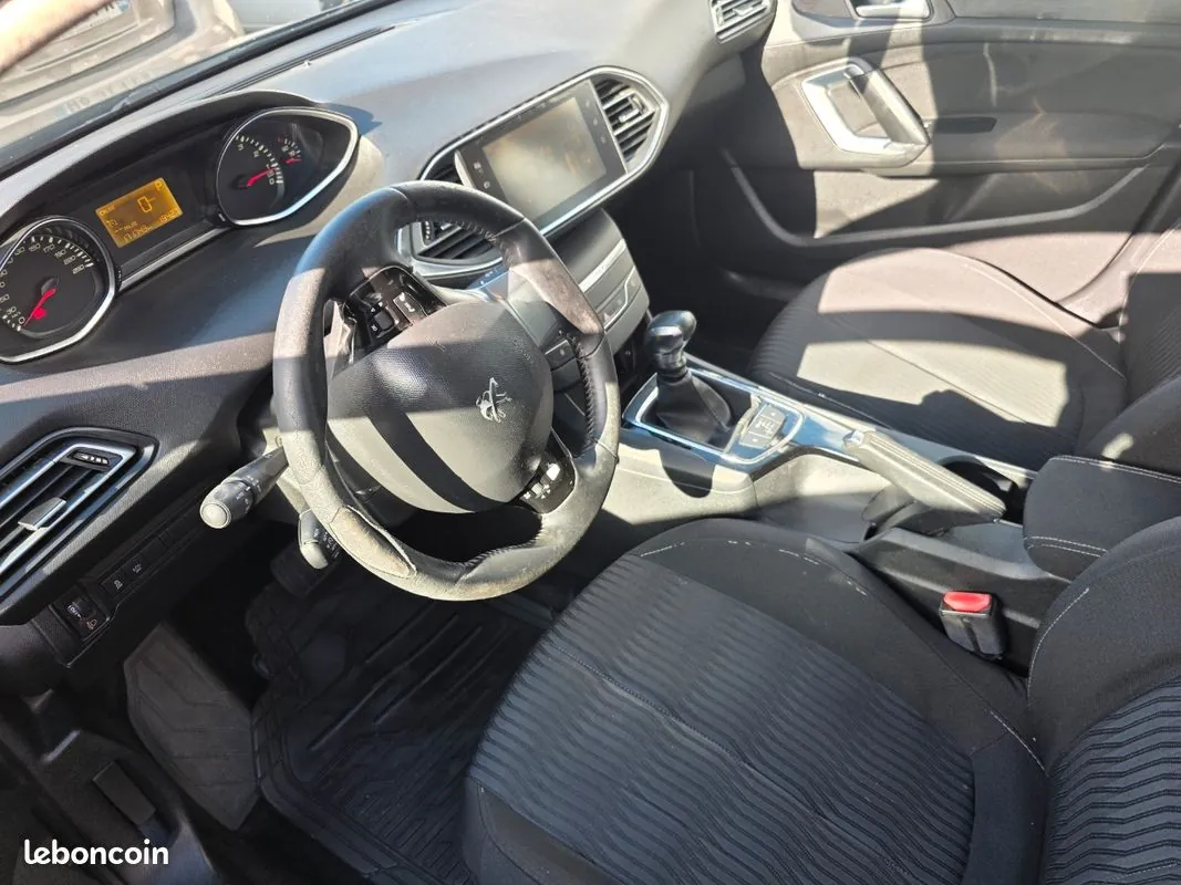 Peugeot 308 2016 photo 4