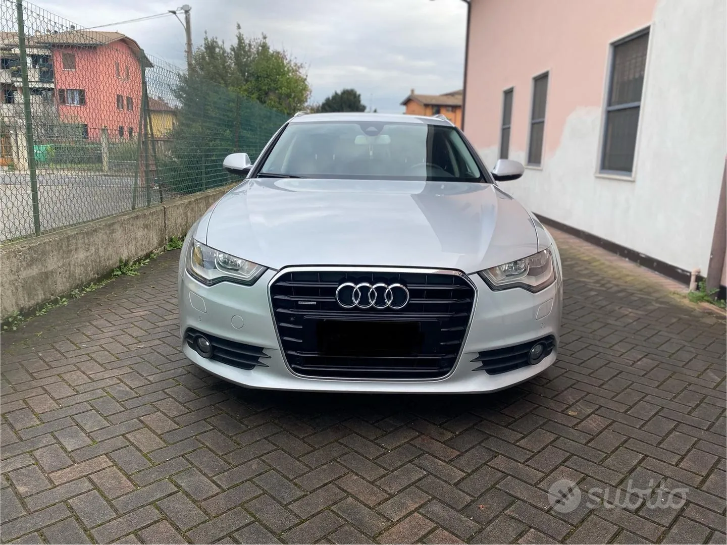 Audi A6 Avant 2012 photo 2