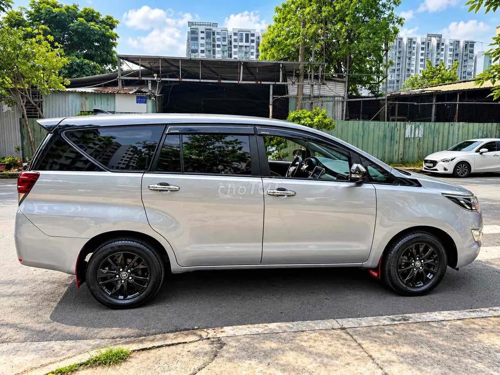 Toyota Innova 2019 photo 5