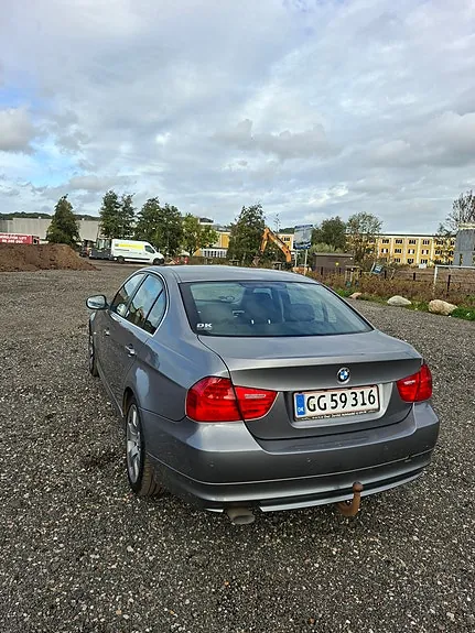 BMW 318D 2010 photo 5