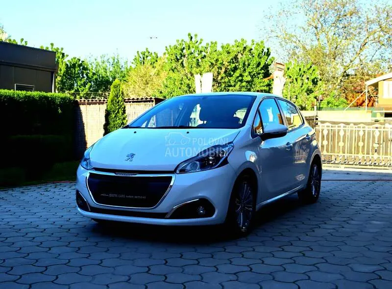 Peugeot 208 2018 photo 2