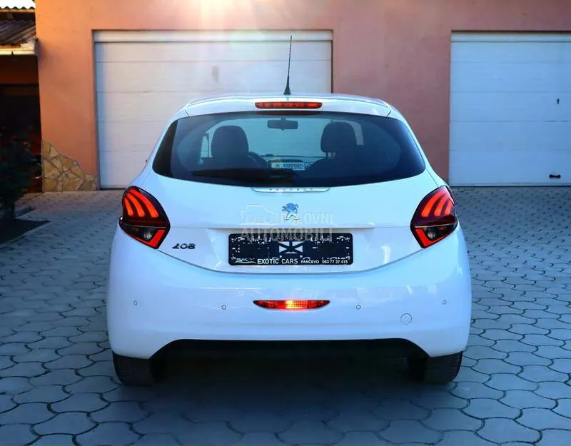 Peugeot 208 2018 photo 5