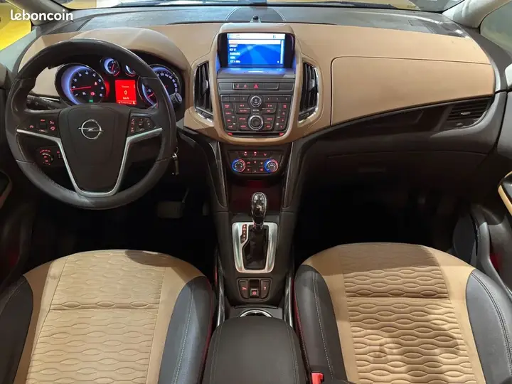 Opel Zafira Tourer 2012 photo 3