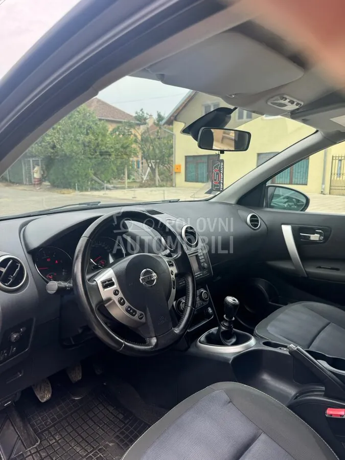 Nissan Qashqai 2011 photo 5