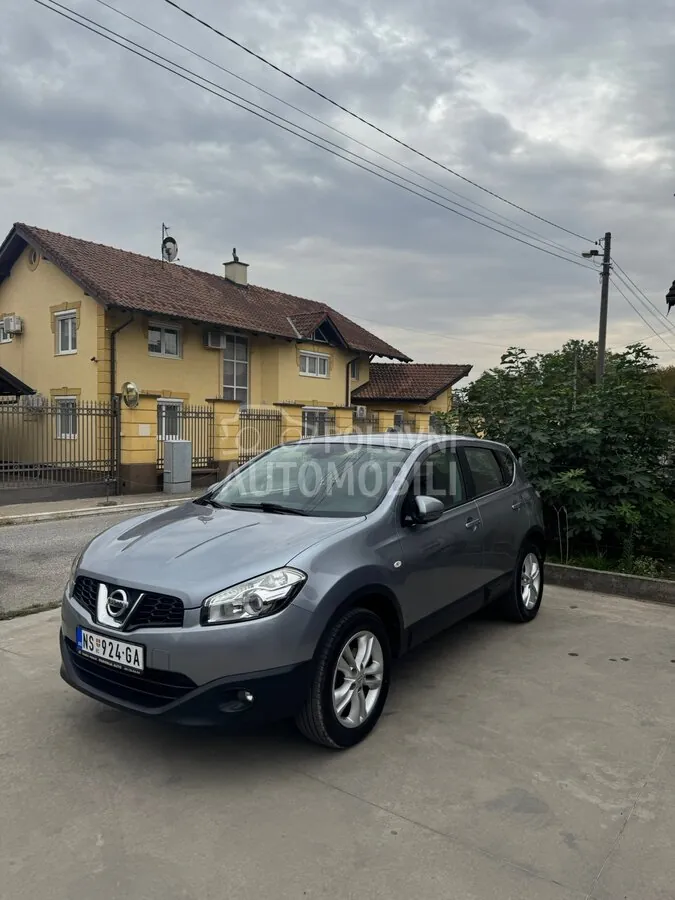 Nissan Qashqai 2011 photo 2