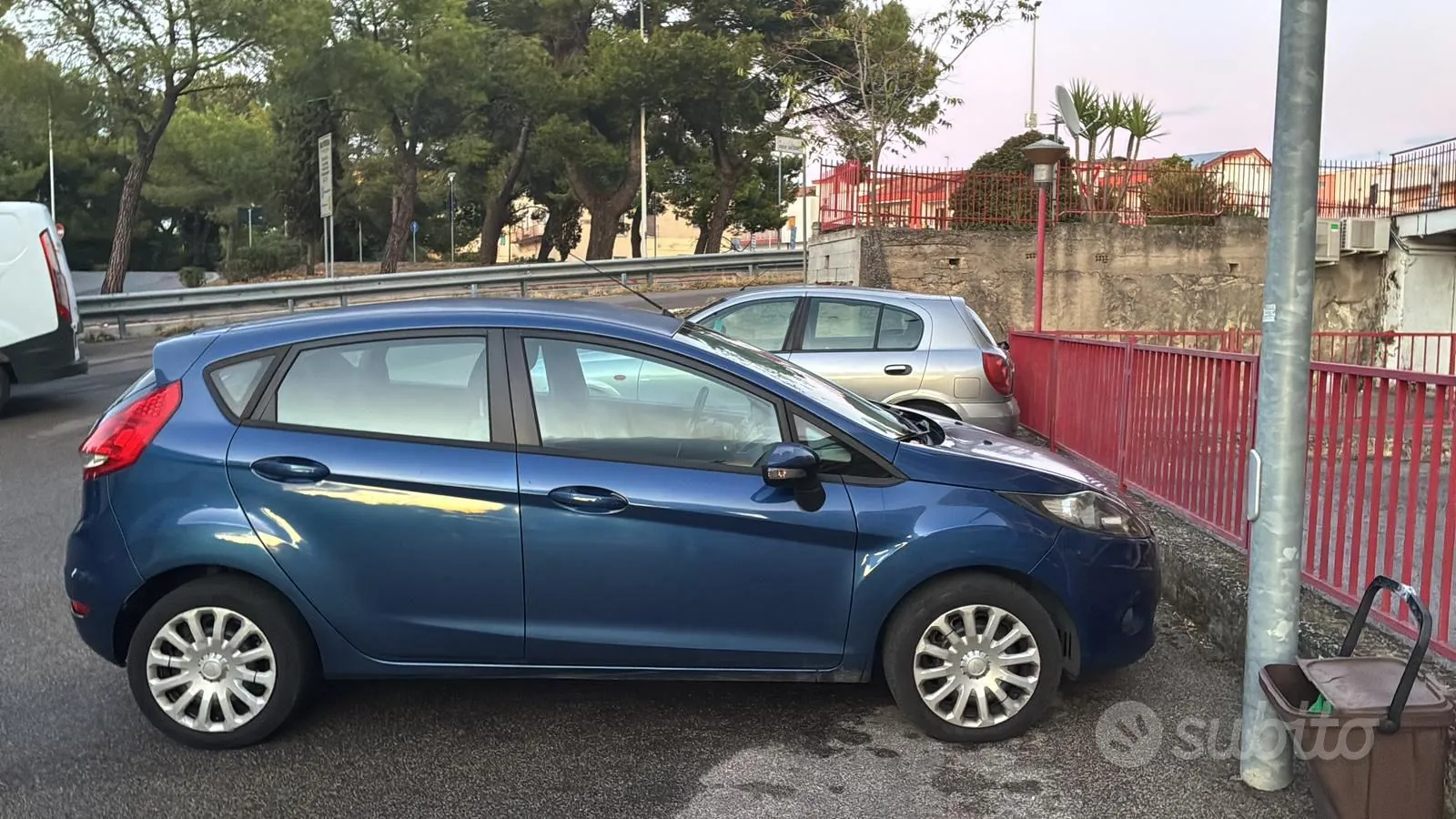 Ford Fiesta 2010 photo 3
