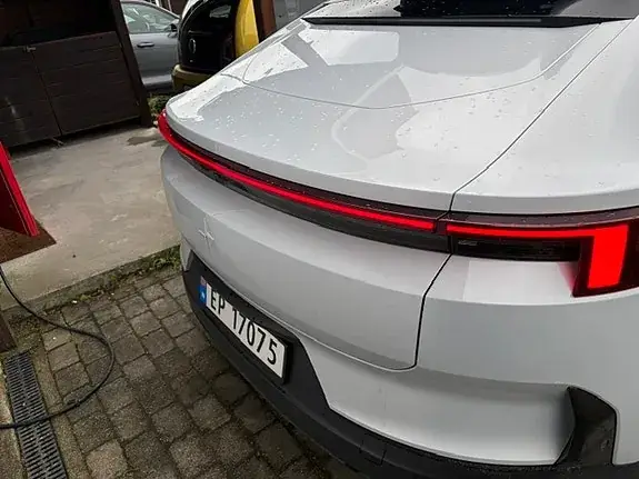 Polestar 4 2025 photo 3