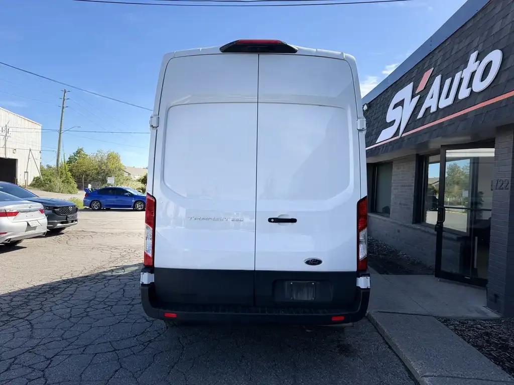 Ford Transit 2023 photo 4