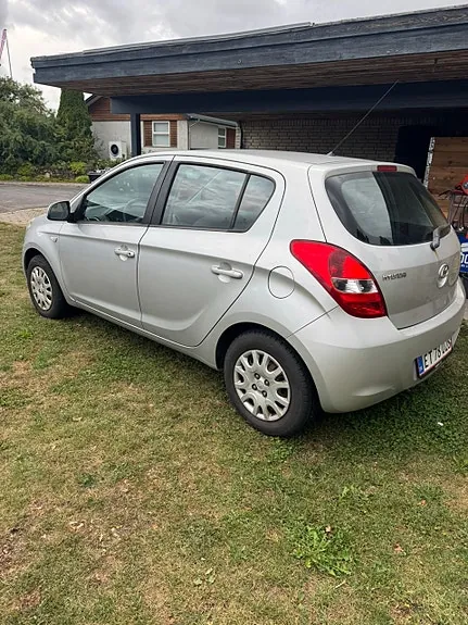 Hyundai I20 2010 photo 2