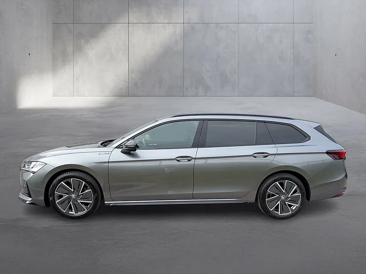Skoda Superb 2026 photo 2