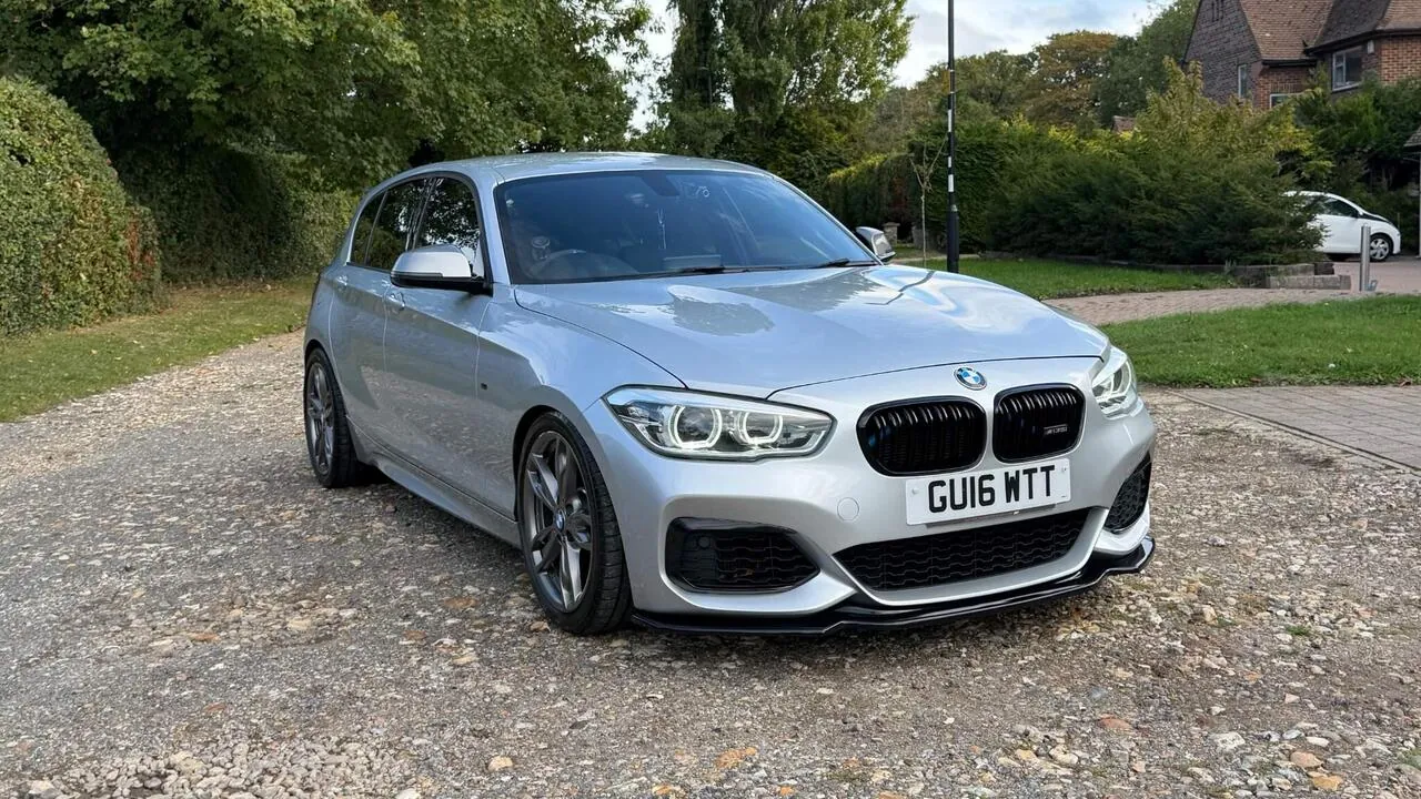 BMW 1 Series 2016 photo 2