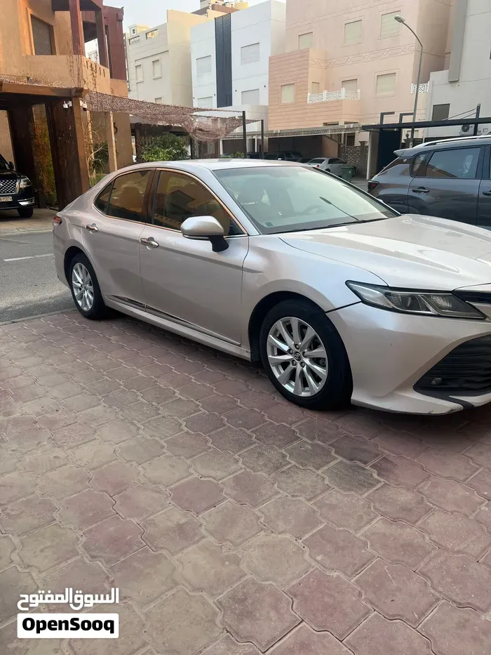 Toyota Camry 2018 photo 2