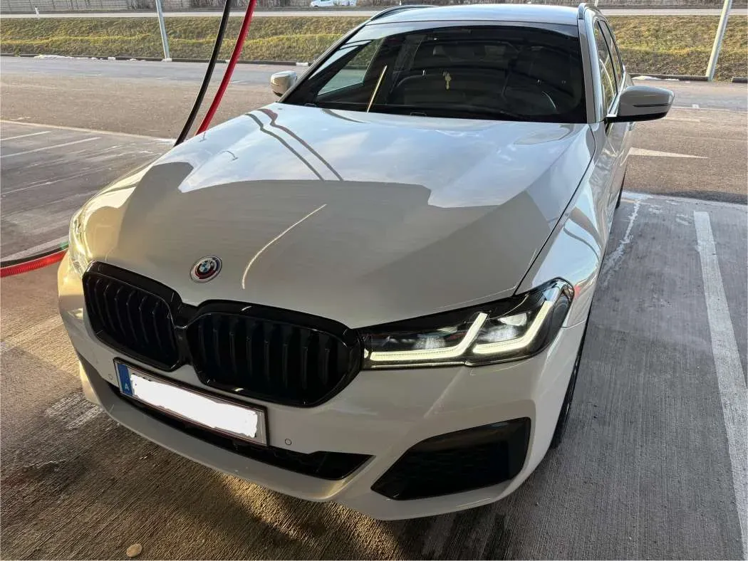 BMW 5 Series 2022 photo 2