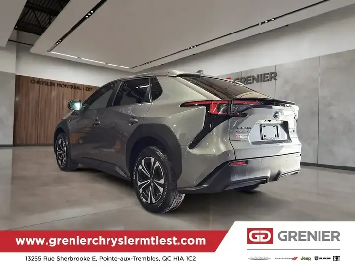 Subaru Solterra 2023 photo 3