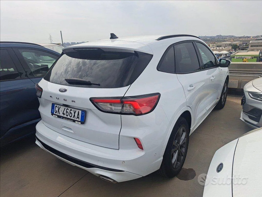 Ford Kuga 2023 photo 2