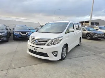 Toyota Alphard 2013 photo 2