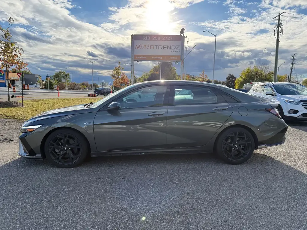 Hyundai Elantra 2025 photo 4